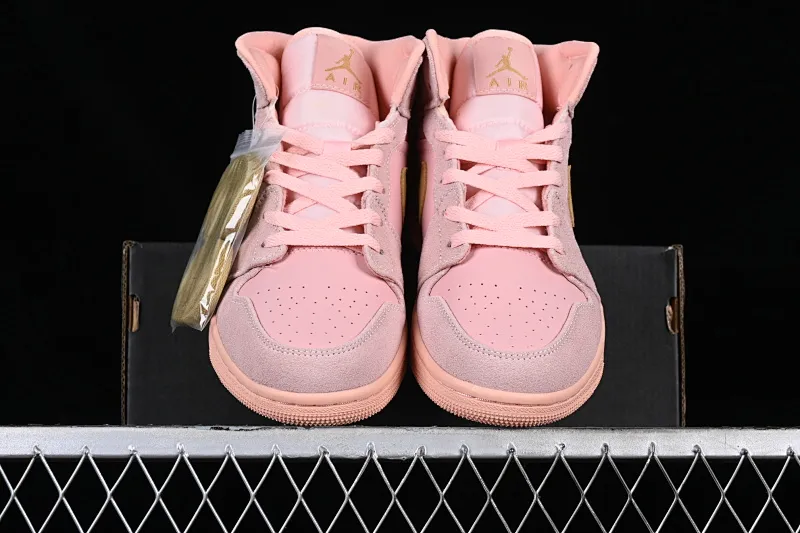 All categories Air Jordan Jordan series basketball shoes Air Jordan 1 Mid Air Jordan 1 Mid AJ1 Joe 1 coral gold dirty pink suede mid-top retro basketball shoes 852542-600